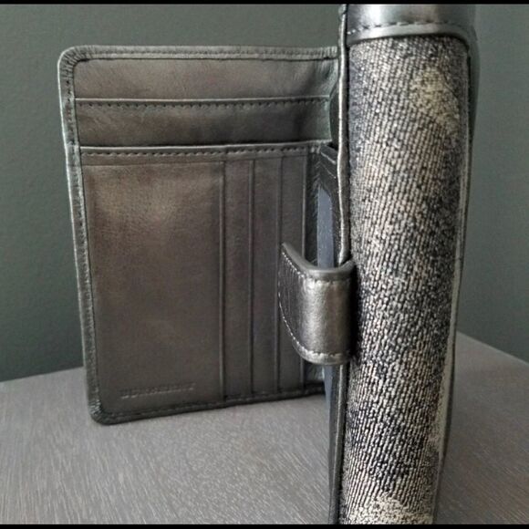 Unique Burberry Metallic Plaid Wallet - Picture 3 of 5